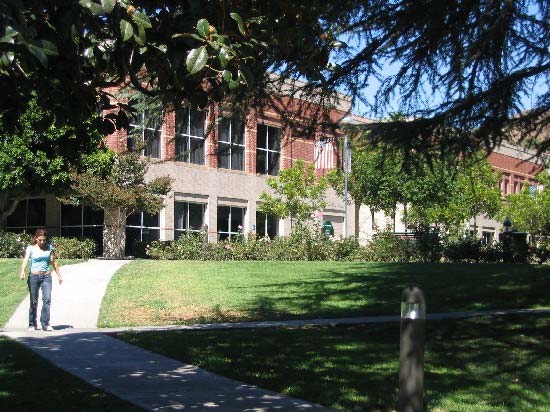 Woodbury University, Los Angeles - курсы для детей